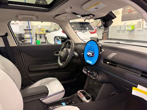 Used 2025 MINI Cooper S image 28