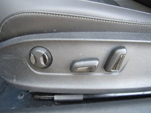 Used 2022 Volkswagen Passat 2.0T SE image 17