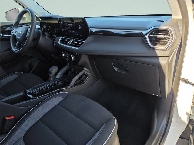 Used 2025 Chevrolet TrailBlazer LT FWD image 22