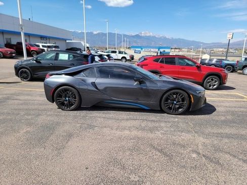 Used 2015 BMW i8 image 4