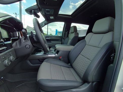 New 2026 Chevrolet Silverado 1500 ZR2 AWD/4WD image 17