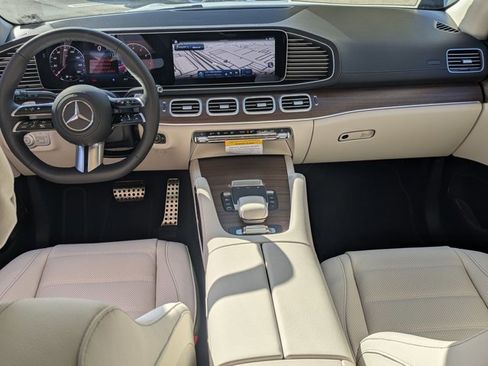 New 2026 Mercedes-Benz GLS 450 4MATIC image 13