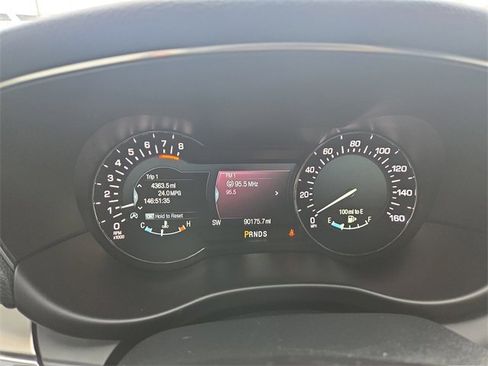 Used 2018 Lincoln MKC Premiere image 24