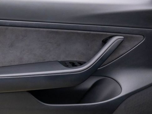 Used 2020 Tesla Model 3 Standard Range Plus image 12