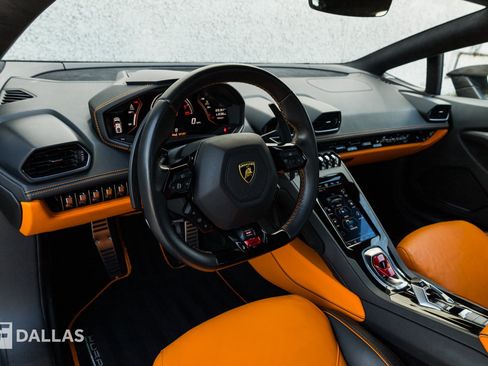 Used 2022 Lamborghini Huracan EVO RWD image 24
