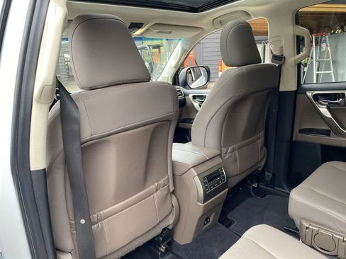 Used 2020 Lexus GX 460 Premium AWD/4WD image 16