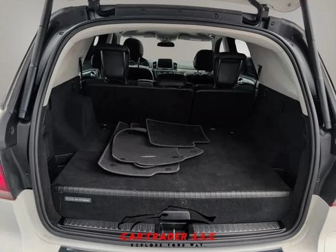 Used 2017 Mercedes-Benz GLE 550e image 32