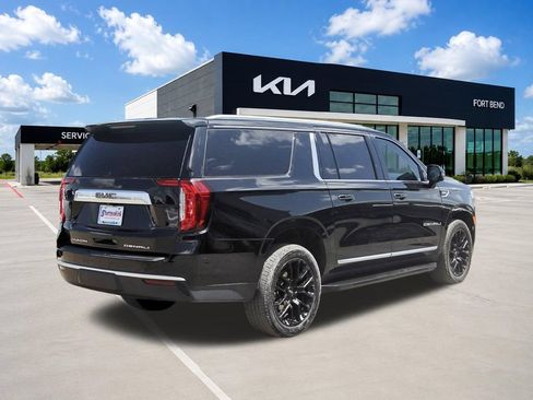 Used 2021 GMC Yukon XL Denali w/ LPO, Illumination Package AWD/4WD image 5