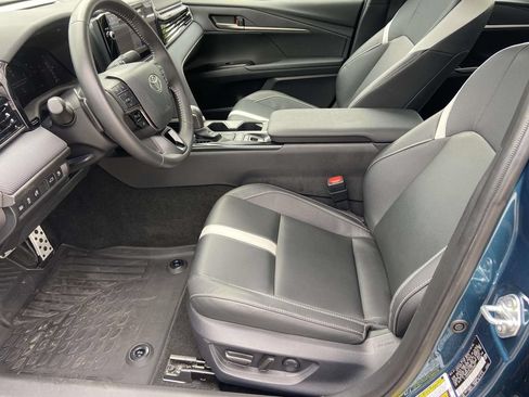 Used 2025 Toyota Camry SE w/ Multimedia Upgrade Package FWD image 18
