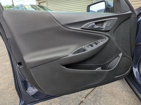 Used 2021 Chevrolet Malibu LT image 11