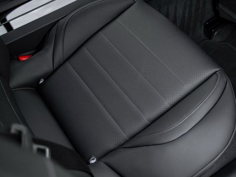 Certified 2026 Porsche Panamera GTS AWD/4WD image 39