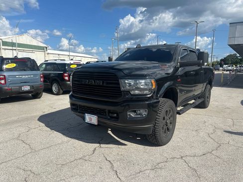 Used 2020 RAM 2500 Big Horn w/ Level 2 Equipment Group AWD/4WD image 3