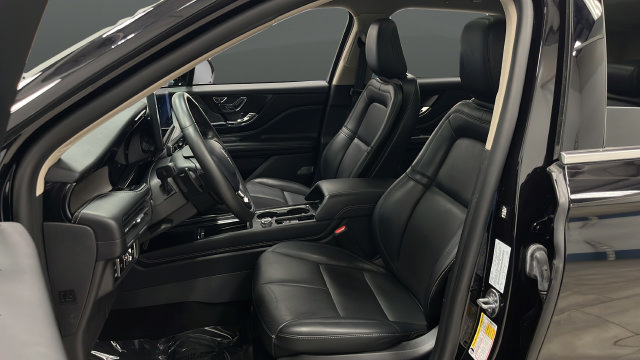 Used 2025 Lincoln Corsair Grand Touring AWD/4WD image 9