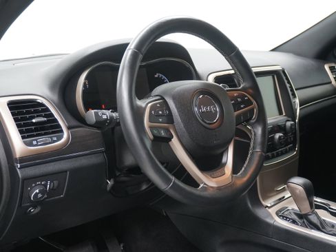 Used 2016 Jeep Grand Cherokee Limited w/ Trailer Tow Group IV AWD/4WD image 10