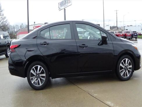 Used 2025 Nissan Versa SV image 5