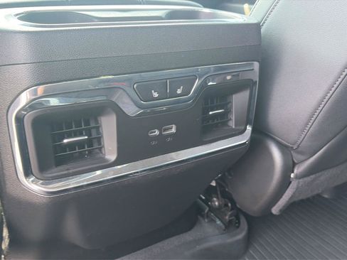 Used 2024 Chevrolet Silverado 2500 LTZ w/ LTZ Convenience Package AWD/4WD image 16