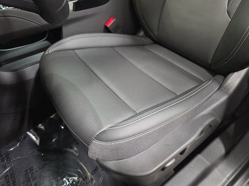 Used 2025 Buick Envision Preferred AWD/4WD image 27