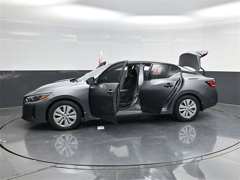 Used 2025 Nissan Sentra S image 56