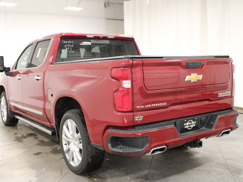 Used 2025 Chevrolet Silverado 1500 High Country w/ High Country Premium Package AWD/4WD image 7