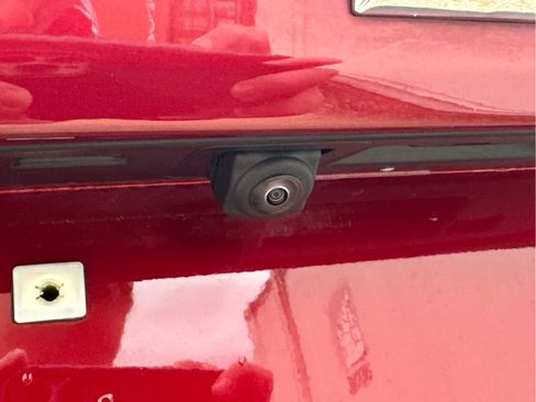 Certified 2025 Chevrolet Trax RS w/ Driver Confidence Package image 15