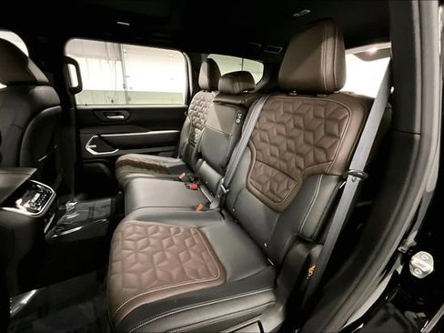 New 2026 Nissan Armada Platinum AWD/4WD image 11