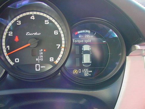 Used 2016 Porsche Macan Turbo image 25