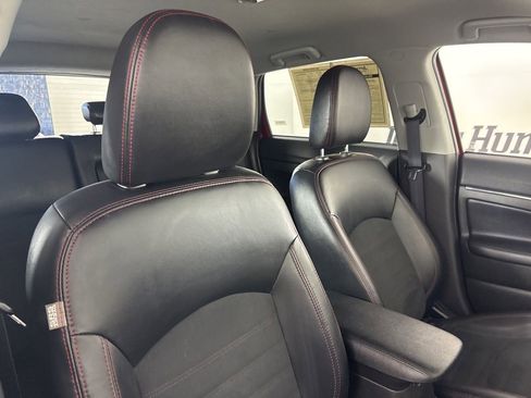 Used 2024 Mitsubishi Outlander Sport SE image 25