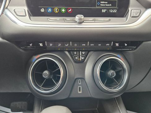 Used 2025 Chevrolet Blazer LT FWD image 26