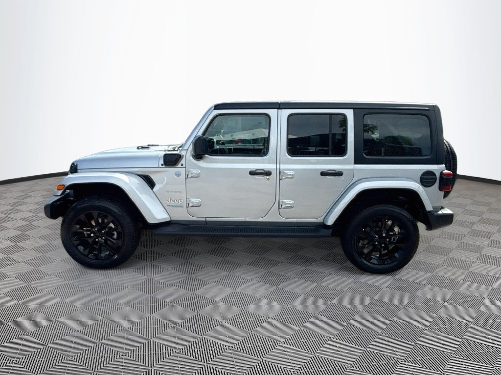 Certified 2022 Jeep Wrangler Unlimited Sahara w/ Cold Weather Group AWD/4WD image 9