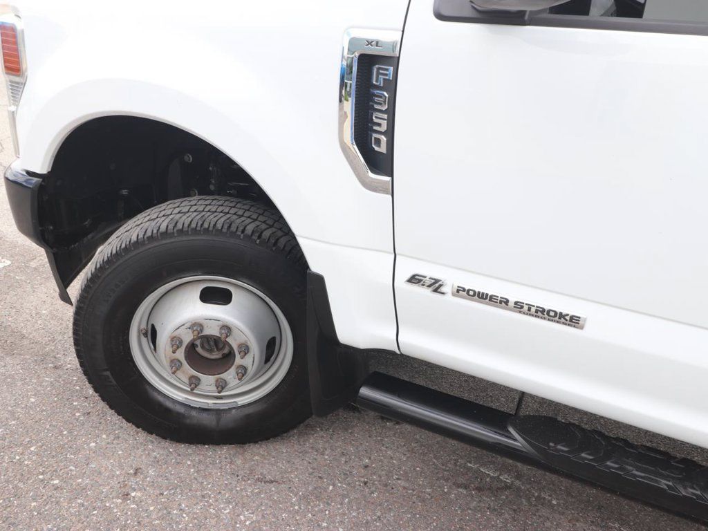 Used 2022 Ford F350 XL w/ Power Equipment Group AWD/4WD image 3