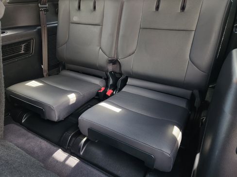 Used 2023 Lexus GX 460 Premium w/ Premium Plus Package AWD/4WD image 32