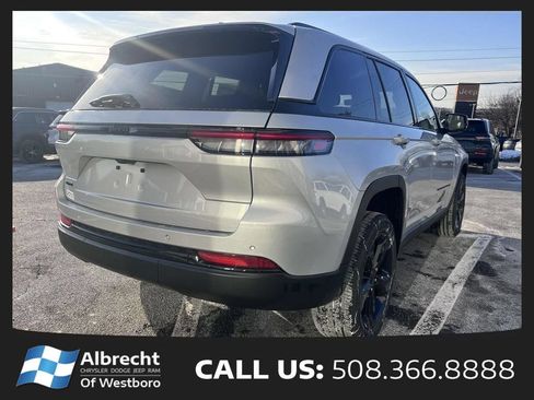 New 2025 Jeep Grand Cherokee Altitude AWD/4WD image 5