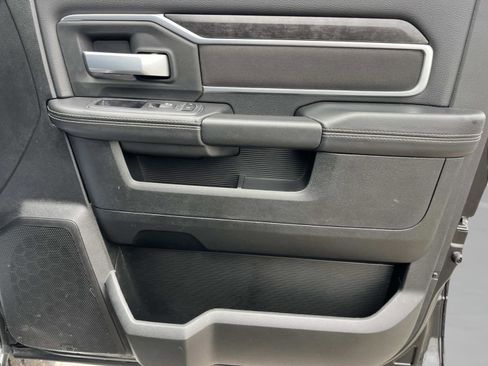 Used 2024 RAM 2500 Big Horn image 26