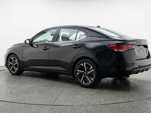 Used 2025 Nissan Sentra SV image 5