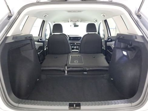 Used 2024 Volkswagen Taos SE FWD image 33