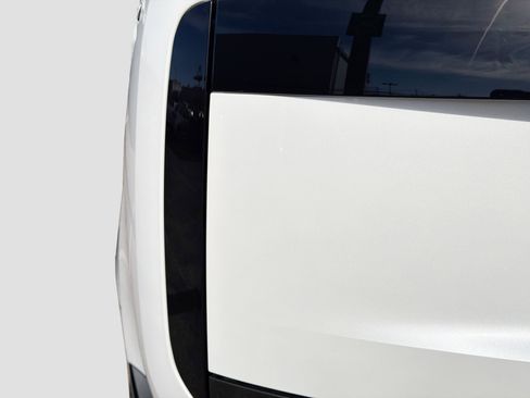 New 2025 Land Rover Range Rover SE image 10