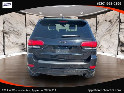 Used 2019 Jeep Grand Cherokee Altitude AWD/4WD image 6