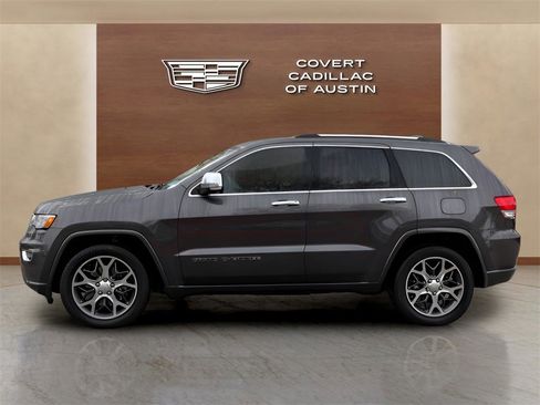 Used 2021 Jeep Grand Cherokee Overland image 2