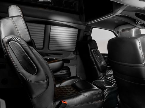 Used 2023 GMC Savana 2500 image 51