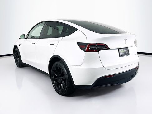 Used 2023 Tesla Model Y Long Range AWD/4WD image 5