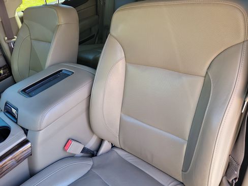 Used 2019 GMC Yukon SLT w/ Open Road Package image 7