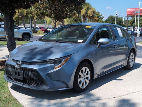 Used 2021 Toyota Corolla LE FWD image 5