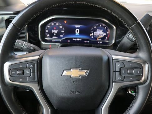 Used 2024 Chevrolet Silverado 2500 LT image 20