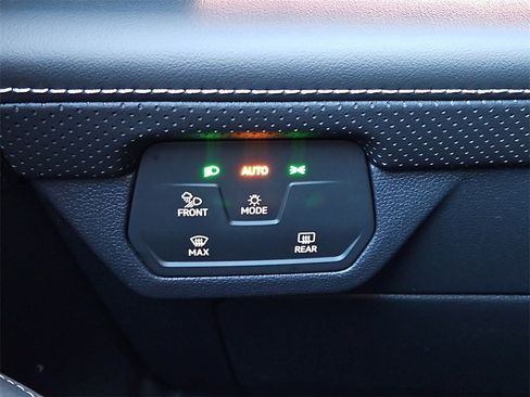 New 2026 Volkswagen Atlas Cross Sport SEL image 11