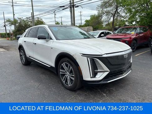 Used 2024 Cadillac Lyriq Luxury AWD/4WD image 4