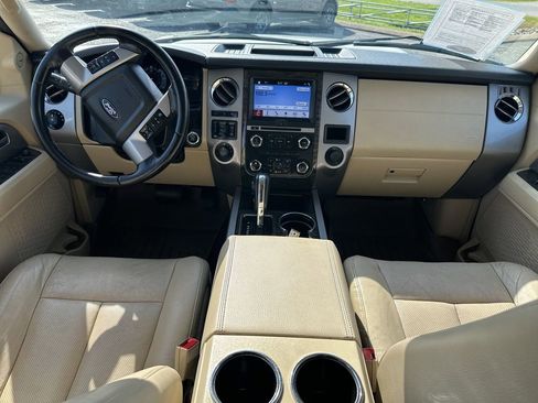 Used 2017 Ford Expedition EL Limited w/ Equipment Group 301A AWD/4WD image 16