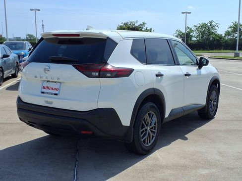 Used 2021 Nissan Rogue S FWD image 12