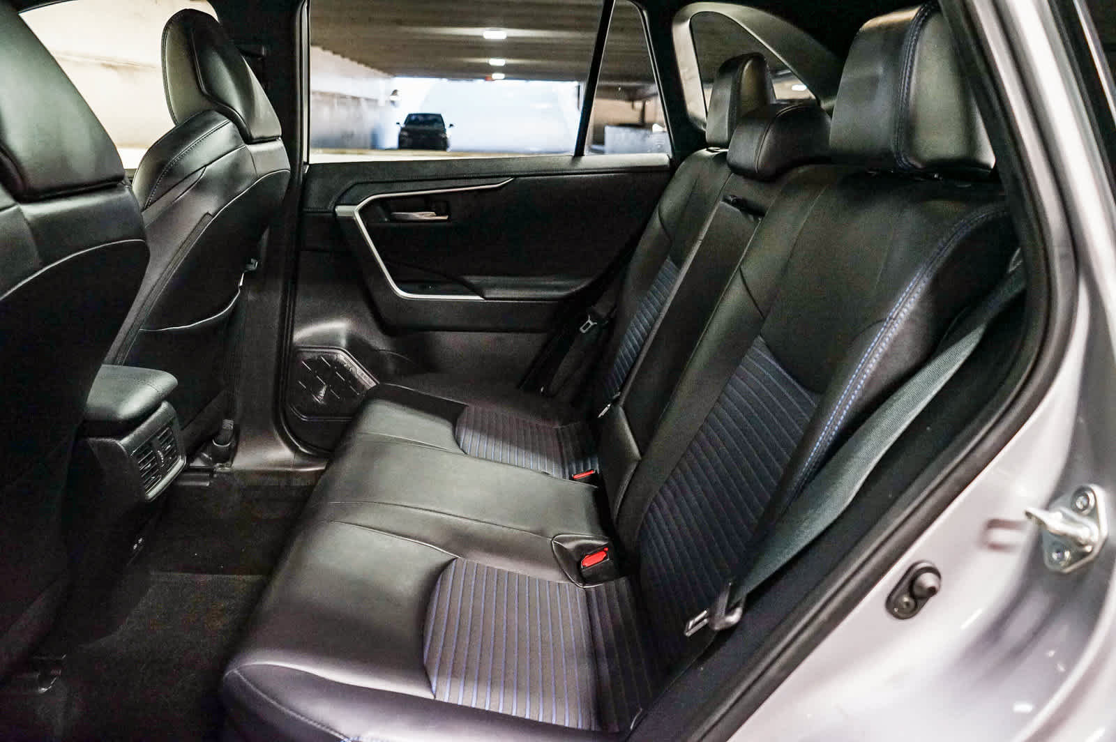 Used 2023 Toyota RAV4 XSE AWD/4WD image 19