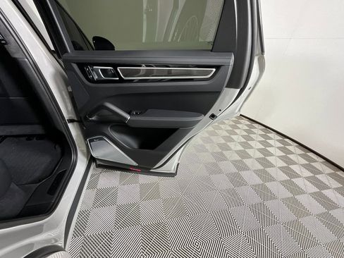 Used 2022 Porsche Cayenne GTS image 25