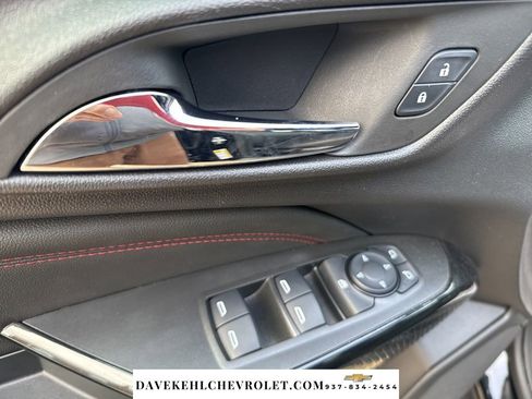 Used 2025 Chevrolet Trax RS w/ Sunroof Package image 9